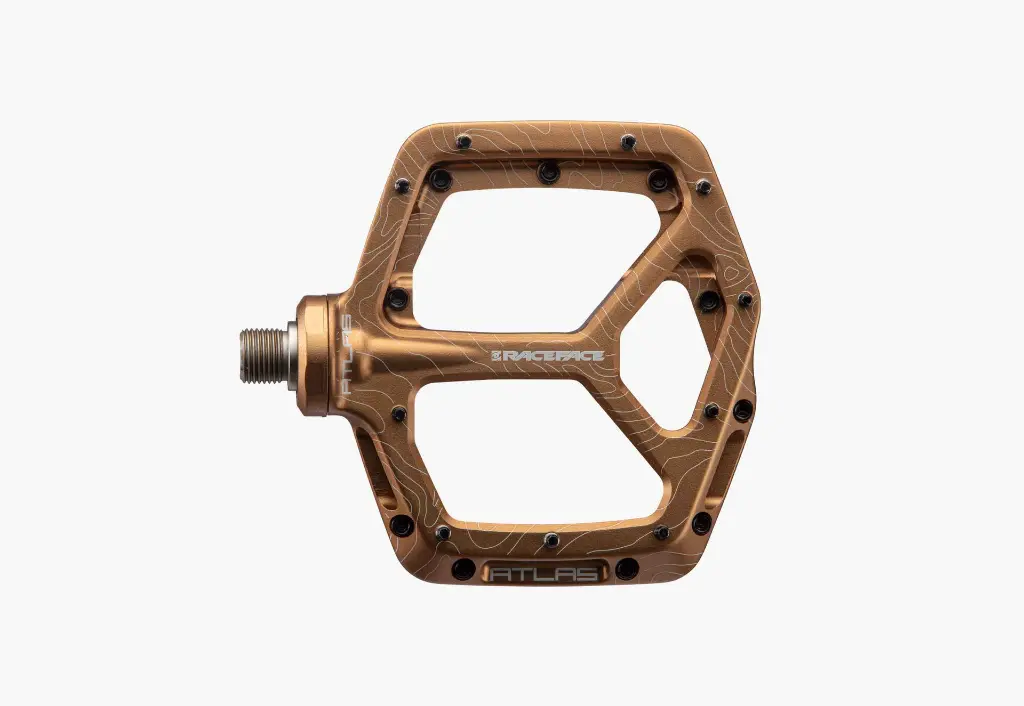 7d1587869e629ce35d7f9c1ad64fa311c1ae0575_atlas_pedal_gold_rotation_2_pdp_3x.webp