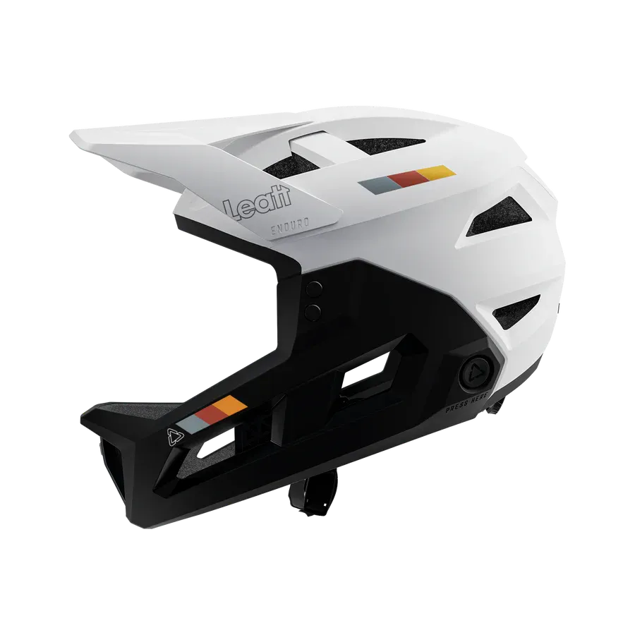Leatt_2026_HelmetMTB_2.0Enduro_White_Left_1023014950_189b1e77-35a7-4c39-86e6-9570eb3bd01b.webp
